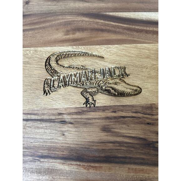 Cutting Board wooden rounded handle large Cayman Jack engraved alligator NEW - Picture 2 of 5
